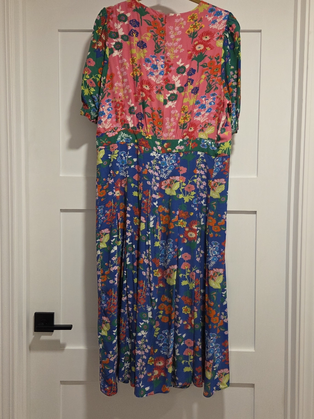 Boden Liv Pleat Detail Midi Dress - Bright Floral Mix - Like New - Picture 2 of 7